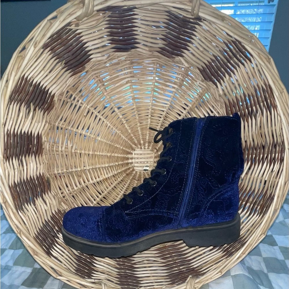 “indigo rd.” royal blue, velvet combat boots - Women’s Size: 8